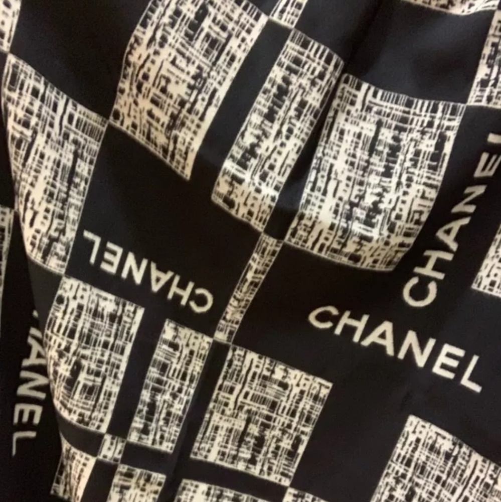 Chanel long scarf